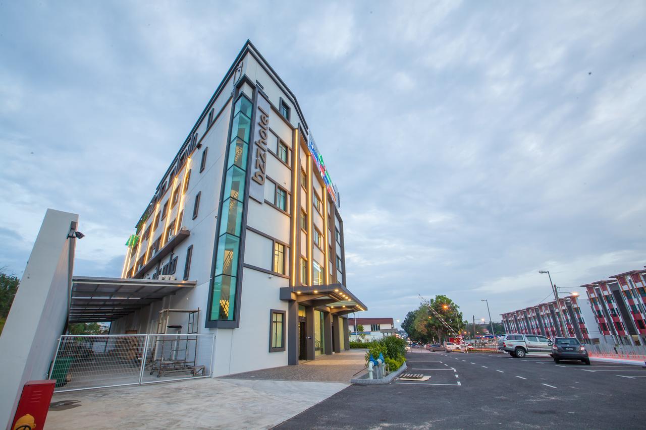 Bzz Hotel Скудай Екстер'єр фото