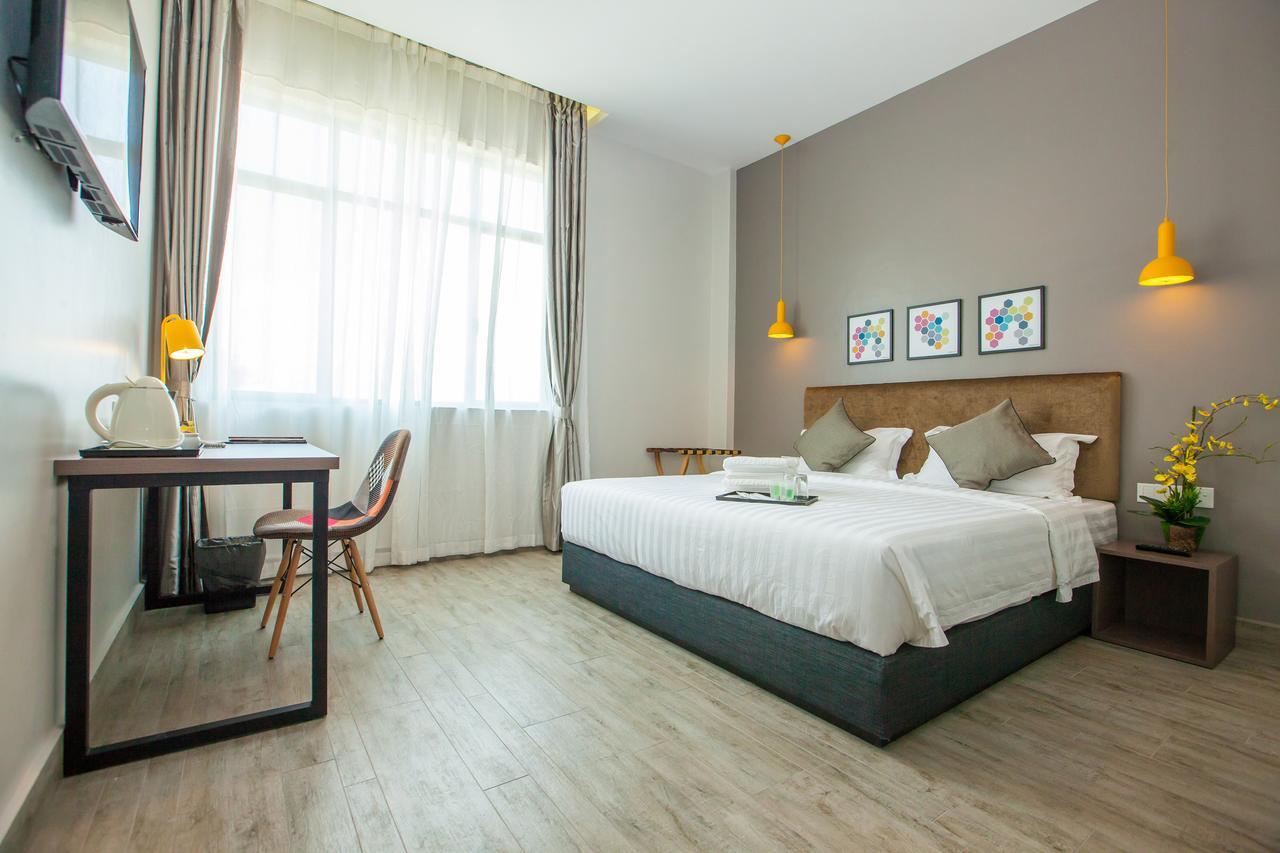 Bzz Hotel Скудай Екстер'єр фото