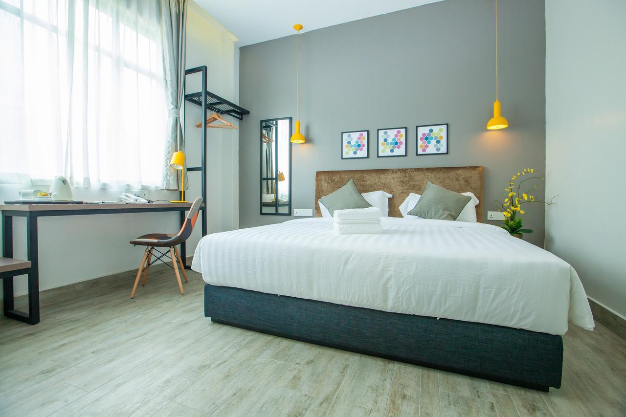 Bzz Hotel Скудай Екстер'єр фото