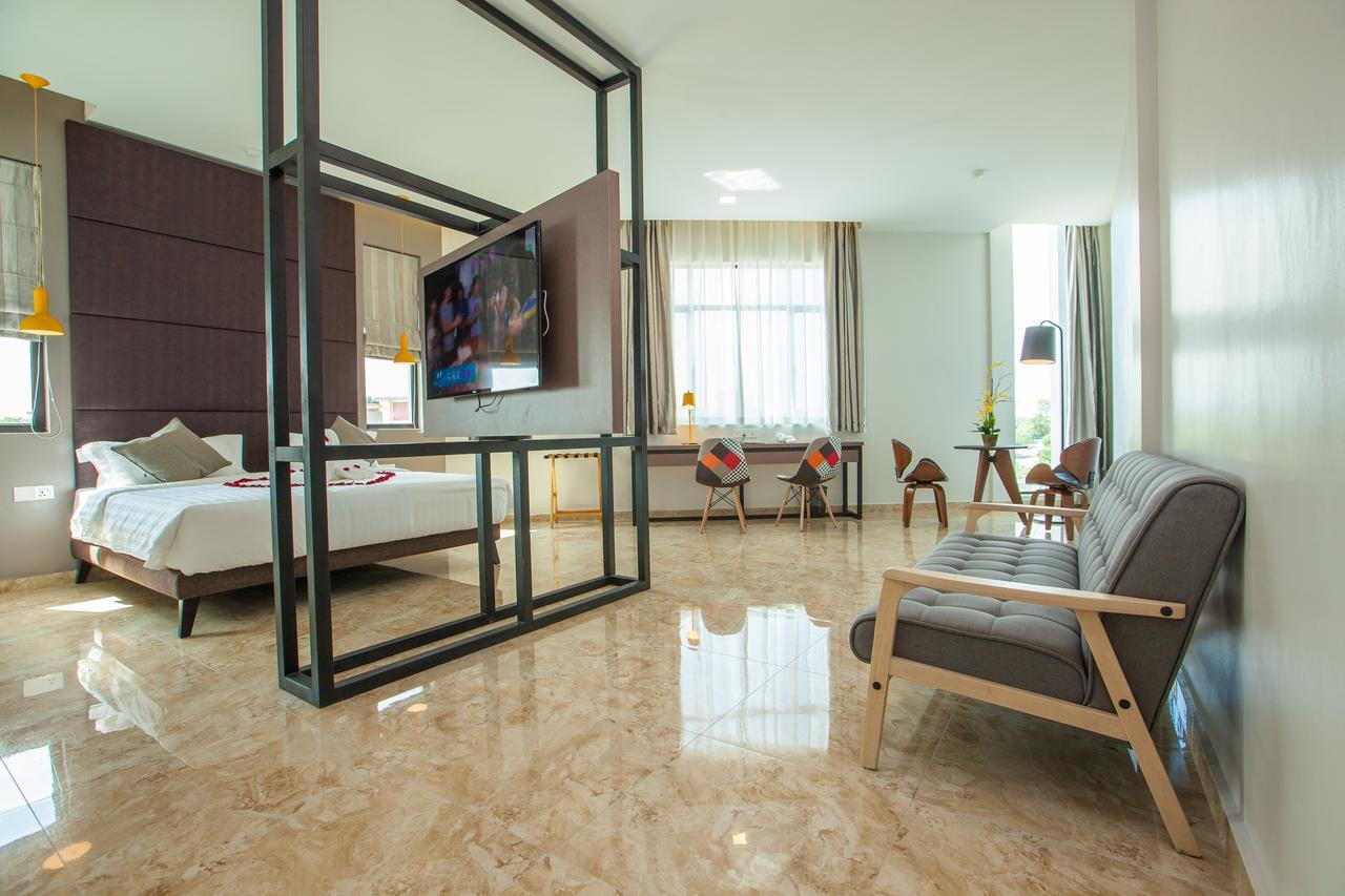 Bzz Hotel Скудай Екстер'єр фото